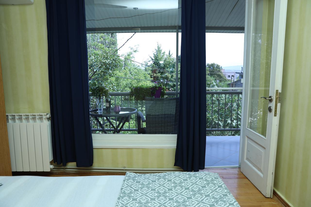 4Bd Appartaments With Cozy Garden Tbilisi Luaran gambar