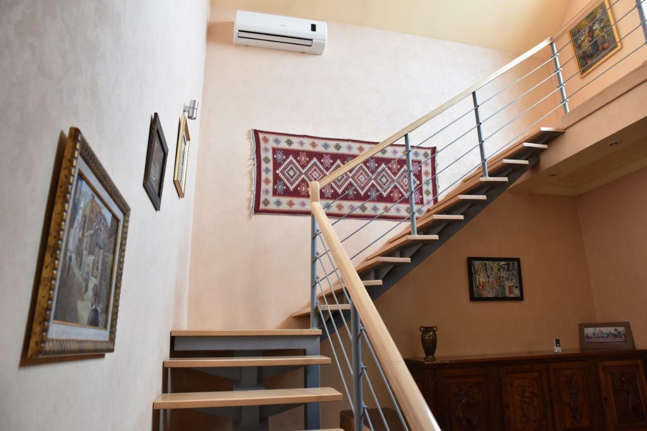 4Bd Appartaments With Cozy Garden Tbilisi Luaran gambar