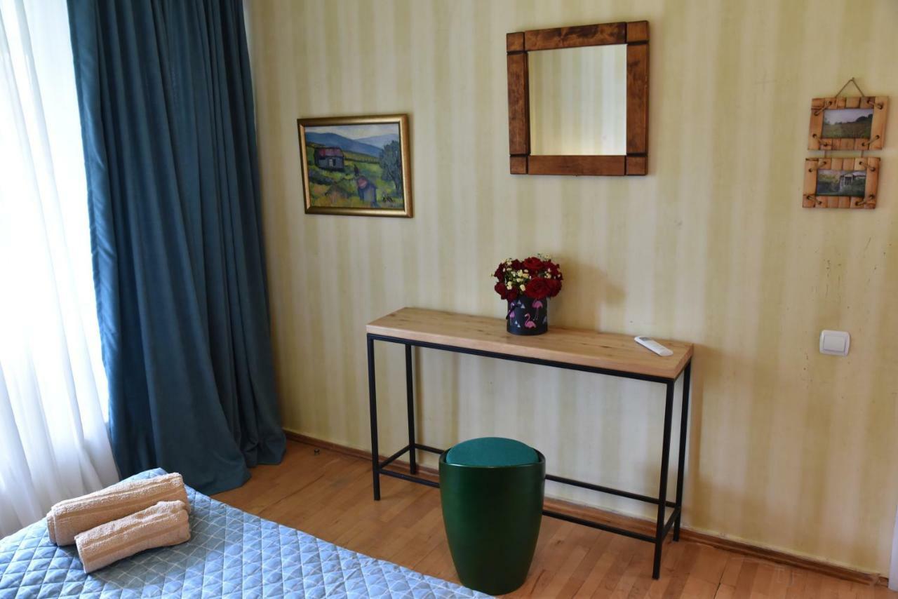 4Bd Appartaments With Cozy Garden Tbilisi Luaran gambar